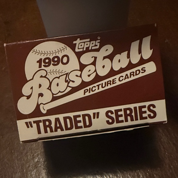Topps Baseball Picture Cards Box - Brown and White - Picture 2 of 3